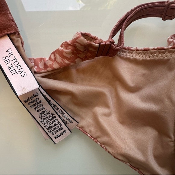 Victorias Secret 32 D Bra Bundle ✨ All in excellent condition! - Picture 7 of 9